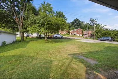 321 Cedar St, Jeannette, PA 15644 - Photo 24