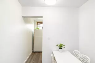 5846 Bartlett St, Pittsburgh, PA 15217 - Photo 10