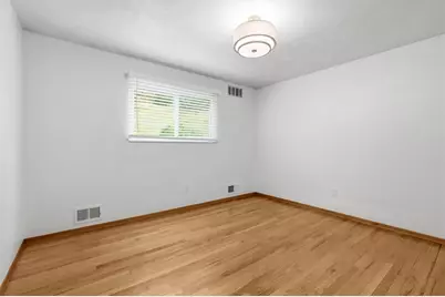1260 Delfield Dr, Bethel Park, PA 15102 - Photo 30