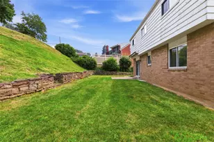 1260 Delfield Dr, Bethel Park, PA 15102 - Photo 42