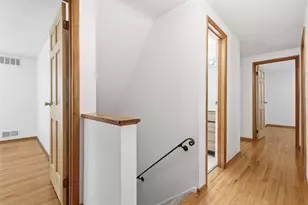 1260 Delfield Dr, Bethel Park, PA 15102 - Photo 22