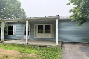 146 Edgewood Cir, Industry, PA 15052 - Photo 2