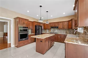 301 Bunker Hill Dr, Peters Township, PA 15317 - Photo 16