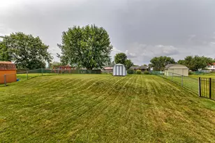 12 Shawnee Dr, Hempfield Township, PA 15601 - Photo 24
