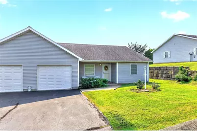 8 Amy Lyne Dr, Smithfield, PA 15478 - Photo 1