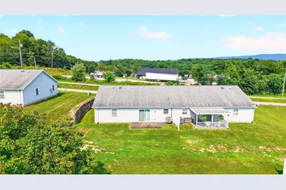 8 Amy Lyne Dr, Smithfield, PA 15478 - Photo 10