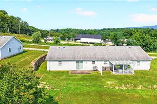 8 Amy Lyne Dr, Smithfield, PA 15478 - Photo 10