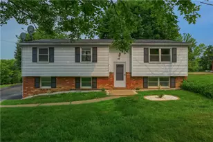 615 Whistler Dr, Rochester, PA 15074 - Photo 1