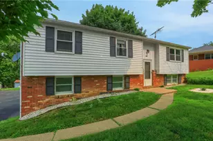 615 Whistler Dr, Rochester, PA 15074 - Photo 2