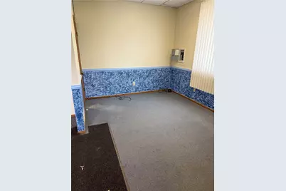 537 Lincoln Hwy, East McKeesport, PA 15035 - Photo 20