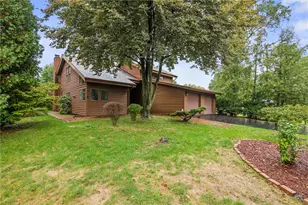 195 Jonathan Pl, Hermitage, PA 16148 - Photo 2