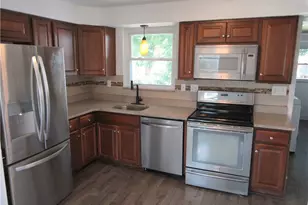 4814 Roberta Dr, Pittsburgh, PA 15236 - Photo 10