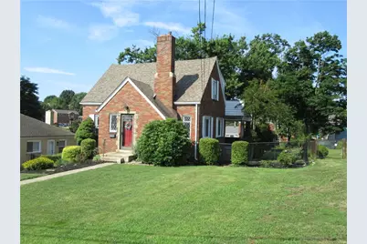 4814 Roberta Drive, Pittsburgh, PA 15236 - Photo 4