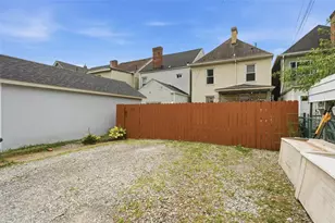 25 4th St, Pittsburgh, PA 15215 - Photo 30