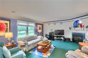 301 Commodore Dr, North Fayette, PA 15057 - Photo 8