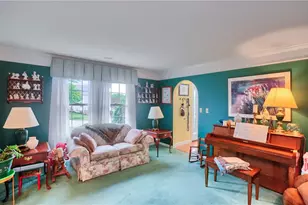 301 Commodore Dr, North Fayette, PA 15057 - Photo 10