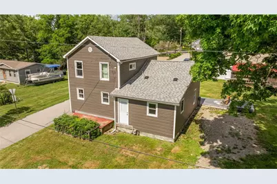 12 Wood St, Sandy Lake Boro, PA 16145 - Photo 1