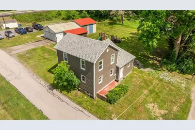 12 Wood St, Sandy Lake Boro, PA 16145 - Photo 2