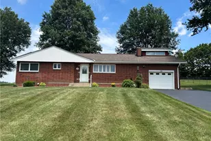 139 Oglevee Ln, Dunbar Township, PA 15425 - Photo 1