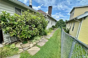 419 Oakland Ave, Charleroi Boro, PA 15022 - Photo 8