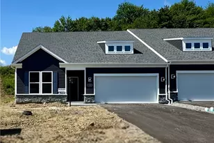 334 Gleneagles Dr, Center Township, PA 16001 - Photo 1