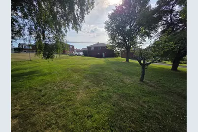 214 Bluemont Drive, West Mifflin, PA 15122 - Photo 4