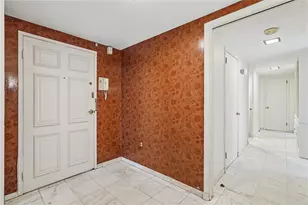 5048 Fifth Ave, Pittsburgh, PA 15232 - Photo 12