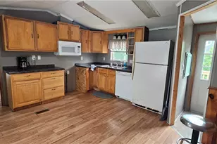 1939 Morris St, South New Castle Boro, PA 16102 - Photo 8