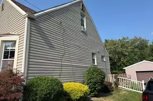 253 Service Ave, Sharon, PA 16146 - Photo 2