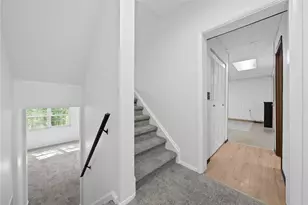 8648 W Barkhurst Dr, Pittsburgh, PA 15237 - Photo 16