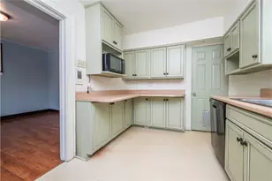 205 E Garden Rd, Pittsburgh, PA 15227 - Photo 18