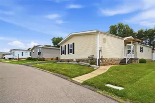 464 Canterbury Cir, Carnegie, PA 15106 - Photo 1