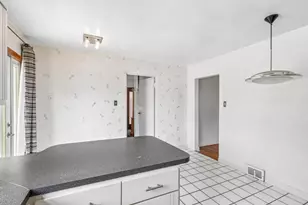 214 Wayne St, Lower Burrell, PA 15068 - Photo 10