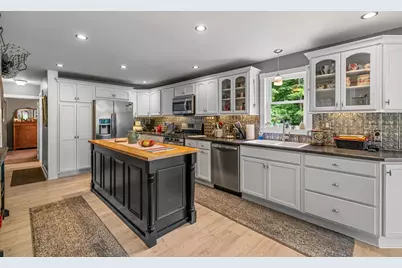295 Straube Ave, Baden, PA 15005 - Photo 16