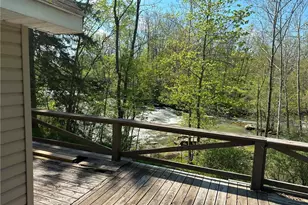 105 Stoughton Bch, Slippery Rock, PA 16057 - Photo 6