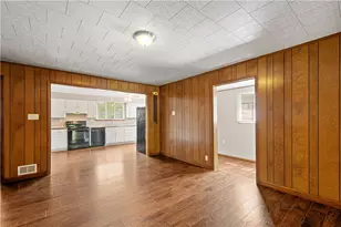 15 Maple St, Ellsworth Boro, PA 15331 - Photo 8
