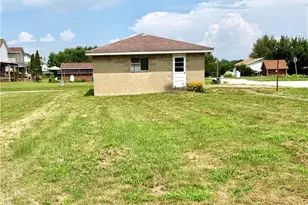 1412 W Crawford Ave, Connellsville, PA 15425 - Photo 4