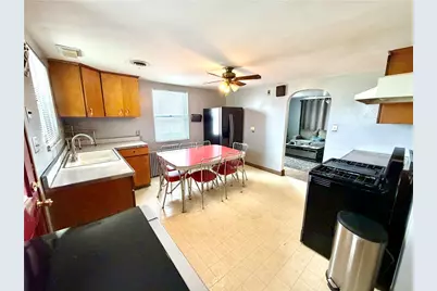 1412 W Crawford Ave, Connellsville, PA 15425 - Photo 8