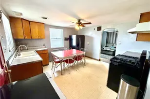 1412 W Crawford Ave, Connellsville, PA 15425 - Photo 8