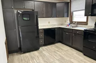 829 Pittsburgh St, Springdale Boro, PA 15144 - Photo 4