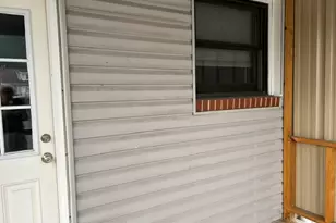 829 Pittsburgh St, Springdale Boro, PA 15144 - Photo 1