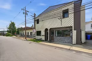 129 W Neshannock Ave, New Wilmington Boro, PA 16142 - Photo 1