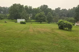 472 Portman Rd, Summit Township, PA 16002 - Photo 4