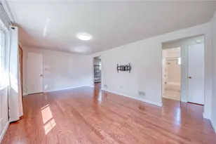 110 Clearfield Pl, Pittsburgh, PA 15204 - Photo 4