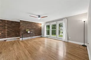5043 Ozark Dr, Pittsburgh, PA 15239 - Photo 4
