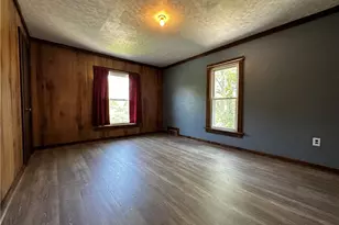 8232 Mercer St, Pulaski Township, PA 16143 - Photo 16