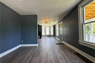 8232 Mercer St, Pulaski Township, PA 16143 - Photo 6