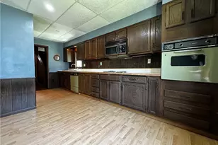 8232 Mercer St, Pulaski Township, PA 16143 - Photo 8