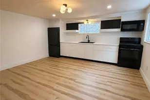 658 14th St Ext, Monaca, PA 15061 - Photo 2