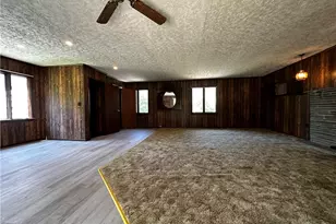 8232 Mercer St, Pulaski Township, PA 16143 - Photo 4
